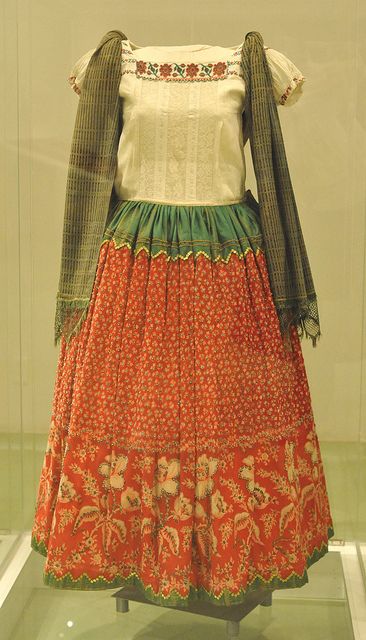 China Poblana, Mexico, 19th Century.  Most likely from 1860s or later.  When creating your impression for Texas Revolution, it may be best to avoid embroidery on your camisa and sequins. Puebla Dress, Traditional Mexican Dress, Mexico Fashion, Mexican Textiles, Mexican Fashion, Mexican Heritage, Mexican Embroidery, Mexican Outfit, English Word