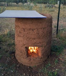 Primitive Tools How To Make, Making Pottery At Home Easy Diy, Diy Fire Pit Kiln, Raku Kiln How To Build, Diy Clay Kiln, Pit Fired Pottery Ideas, Homemade Kiln Pottery, How To Pit Fire Pottery, How To Build A Kiln For Pottery