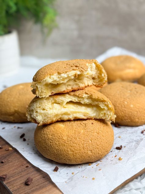 Papparoti (Coffee Buns) - BAKE WITH ZOHA Papparoti Bun Recipe, Paparoti Buns, Roti Bun Recipe, Coffee Buns Recipe, Coffee Bun, Coffee Buns, Fluffy Coffee, Japanese Milk Bread, Winter Breakfast