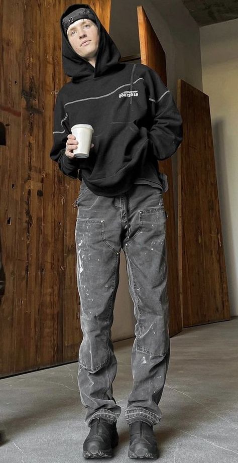 Cropped Hoodie Outfit Men, Cropped Black Hoodie, Cropped Hoodie Outfit, Hoodie Outfit Men, Techwear Fashion, New Balance Outfit, Trendy Boy Outfits, Street Fashion Men Streetwear, Guys Clothing Styles