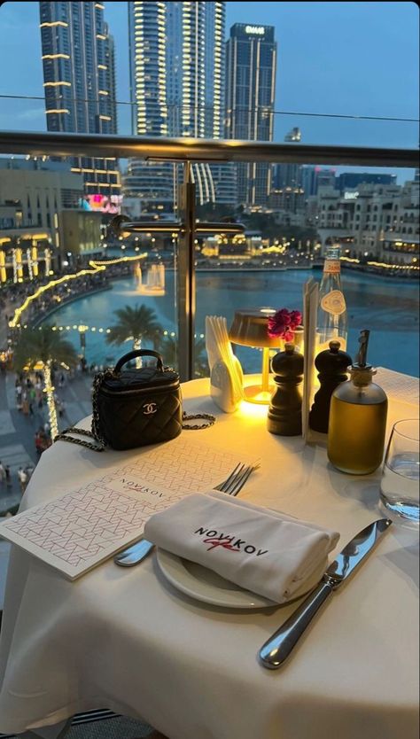 Current Aesthetic, Dubai Houses, Birthday Aesthetic, Dubai Vacation, Dubai Aesthetic, Dubai Lifestyle, Living In Dubai, Dubai Luxury, Casual Dining Restaurant