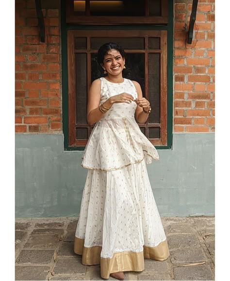 Kasavu Skirt And Top, Onam Special Dress, Onam Dress Ideas, Onam Look, Onam Shoot, Kerala Outfits, Pre Wedding Outfits, Onam Outfits Ideas, Indian Style Dress