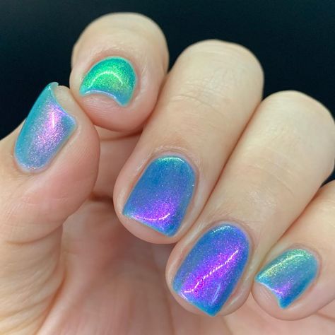 Paint Chip Nails, Atomic Nail Polish, Chunky Sparkle Nails, Irridescent Nails Acrylic Short, Small Nails Aesthetic, Gel Nails Mermaid, Mermaid Color Nails, Seaglass Nails, Green And Purple Nails