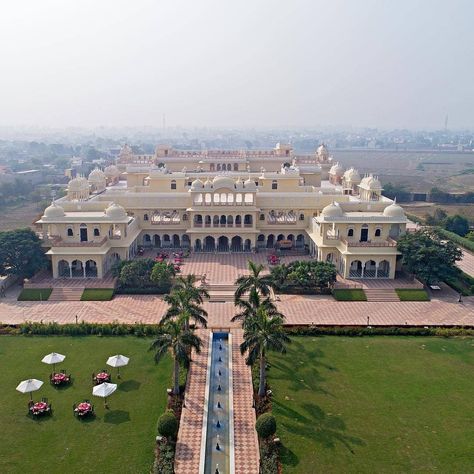 Laxmi Vilas Palace, Bharatpur! The high ceilings, checkered floors, chandeliers, and marble inlaid walls will make you & your SO feel like royalty. #valentine2021 #valentineideas Indian Palace Exterior, Indian Palace Architecture, Laxmi Vilas Palace, Indian Haveli, Indian Fort, Hindu Architecture, Indian Palace, Building Design Plan, Palace Architecture