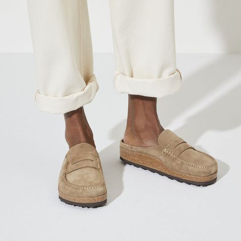 Birkenstock Styles, Leather Clog, Naples, Capsule Wardrobe, Fashion Store, Birkenstock, Me Too Shoes, Suede Leather, Clogs