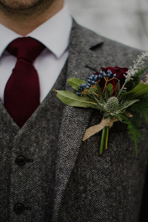 Winter Wedding Tweed Suit, Tweed Tuxedo Wedding, Wedding Suits Groom Winter, Winter Wedding Suits For Men, Groomsmen Winter Attire, Woodland Wedding Suit, Mens Winter Wedding Attire, Christmas Groom Attire, Winter Wedding Groom Suit