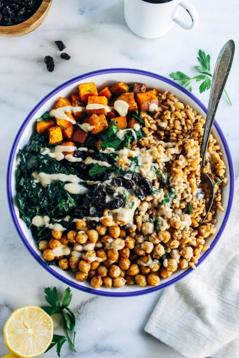 Roasted Sweet Potato, Kale and Farro Salad with Lemon Tahini Dressing - Making Thyme for Health Kale Sweet Potato Salad, Salad Spinach, Sweet Potato Kale, Cubed Sweet Potatoes, Lemon Tahini Dressing, Salad With Lemon, Farro Salad, Roasted Sweet Potato, Miso Dressing