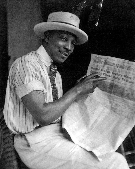 10 Black Artists Who Changed Art History | Domestika James Van Der Zee, Harlem New York, Photography Jobs, National Portrait Gallery, Photography Work, African American History, Black American, Black Artists, American Heritage