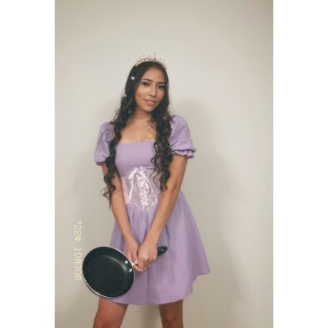 Brown Hair Rapunzel Costume, Princess Halloween Costume For Teens, Disney Princess Costumes For Teens, Diy Rapunzel Costume Women, Rapunzel Costume Ideas, Diy Rapunzel Costume, Rapunzel Costume Women, Fall Outfits Office, Aesthetic Uniform