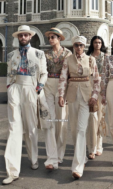 Sabyasachi Mukherjee - India 🇮🇳 Sabyasachi Menswear Kurta, Sabyasachi Men, Sabyasachi Menswear, Aashim Gulati, Wedding Outfits For Men, Indian Menswear, India Fashion Men, Retro Fashion Mens, Indian Retro