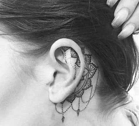 Tattoo On Ear, Esoteric Meaning, Inner Ear Tattoo, Fibonacci Tattoo, Tattoo Feather, Behind Ear Tattoos, Geniale Tattoos, Cross Bones, Momento Mori