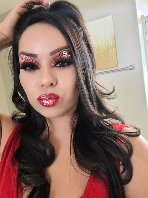 San Francisco 49ers!! ❤💛❤💛 49ers Makeup Ideas, 49ers Makeup, San Francisco 49ers, Cute Makeup, Makeup Ideas, Halloween Face, Face Makeup, Halloween Face Makeup, San Francisco