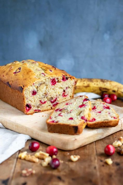 Cranberry Banana Bread is a delicious loaf recipe that that uses fresh or frozen cranberries and ripe bananas to create the perfect balance of tart and sweet. It's a festive twist on classic moist banana bread that can be enjoyed for breakfast, as a snack, or as dessert! There are a lot of reasons that... Read More Cranberry Banana Bread © You Say Potatoes. Banana Cranberry Bread, Cranberry Banana Bread, Cranberry Bread Recipes, Peppermint Brownies, Moist Banana Bread, Cranberry Bread, Banana Breakfast, Frozen Cranberries, Cranberry Recipes