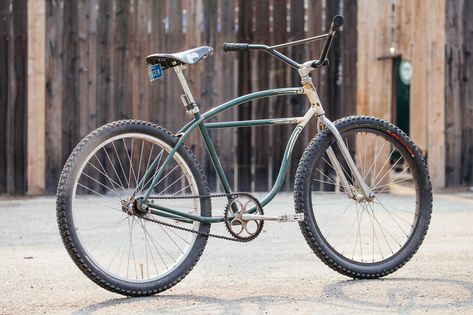 Klunker Bike, Schwinn Vintage, Motor Bicycle, Schwinn Cruiser, Design A House, Bike Restoration, Bmx Cruiser, Vintage Bmx Bikes, Rat Rod Bike