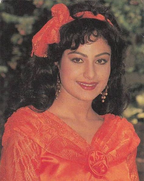 Shilpa Shirodkar, Ayesha Jhulka, 90s Bollywood Actress, 90s Bollywood, Aamir Khan, Old Is Gold, Sonakshi Sinha, A J, Bollywood Actress