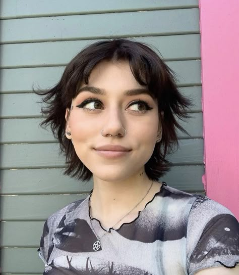 Latina Short Hair, Jj Hair, I Like Your Cut G, Kailee Morgue, New Haircut Ideas, Shaggy Pixie Cuts, Short Mullet, Shaggy Pixie, Growing Out Hair