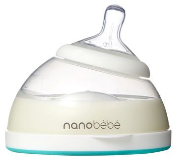 The Best Baby Bottles of 2018 - Made to Warm - The dome shape of Nanobébé’s Breast Milk Bottle was designed with refrigerated breast milk in mind. It heats twice as fast as a standard bottle when submerged in warm water. #baby #babybottles Baby Appliances, Cool Baby Gadgets, Best Baby Bottles, Anti Colic Bottles, Baby Binky, Baby Drinks, Baby Gadgets, Baby Prep, Baby Milk