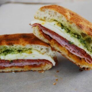 Toasted Italian Sandwich - Food Fun Friday - Mess for Less Sandwich Recipes Panini, Ciabatta Rolls, Best Sandwich Recipes, Tomatoes Mozzarella, Panini Recipes, Easy Sandwich Recipes, Italian Sandwich, Oscar Mayer, Turkey Pepperoni