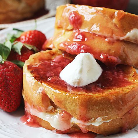 Unique French Toast, Fancy French Toast, Bread Cake Recipes, Cheesecake Stuffed French Toast, Breakfast Ideas For A Crowd, Converting Measurements, Breakfast French Toast, French Toast Recipes, Stuffed French Toast