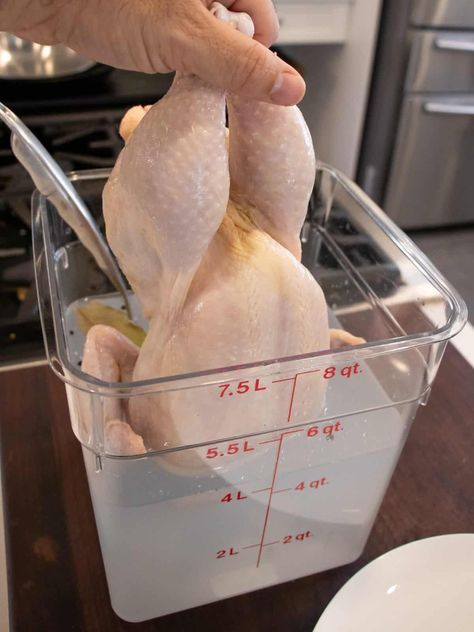 Brine Whole Chicken, How To Brine Chicken, Brined Turkey Breast, Thanksgiving Foods, Kfc Recipe, Brine Chicken, Culinary Cooking, Brine Recipe, Kfc Chicken