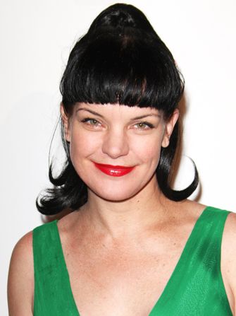 Why this prime time star was hospitalized Hair Dye Allergy, Pauley Perrette, Allergy Awareness, Dyed Natural Hair, High Fashion Looks, Style Steal, In The Hospital, Prime Time, Ncis