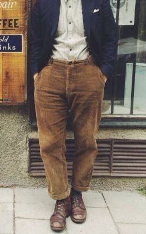 Corduroy Pants Outfit, Corduroy Pants Men, Pants Outfit Men, Workwear Vintage, Vintage Mens Fashion, Mens Outfit Inspiration, Rugged Style, Mens Fashion Casual Outfits, Stylish Mens Outfits