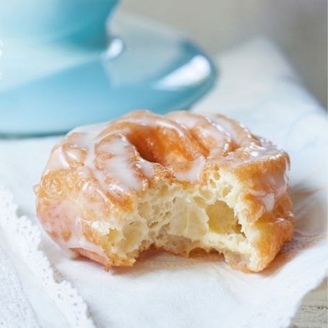 French Crullers French Crullers Recipe, Cruller Recipe, French Cruller Recipe, Crullers Recipe, French Crullers, Awesome Desserts, Breakfast Goodies, French Recipes, Doughnut Cake