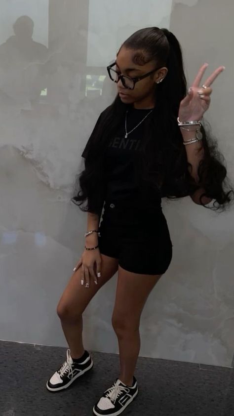 Amiri Shoes Outfit Black Women, Amiri Shoes Outfit, Amiri Outfit, Hairstyles Classy, Selfie Cute, Pfp Discord, Fly Outfit, Cute Lazy Outfits, Swag Outfits For Girls