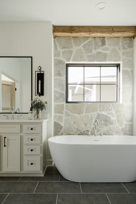 James May Homes Ranch Bathroom, Modern Traditional Bathroom, Bath Trends, Washing Walls, Horseshoe Bay, Freestanding Bathtub, Home Luxury, Transitional Modern, Mountain Homes