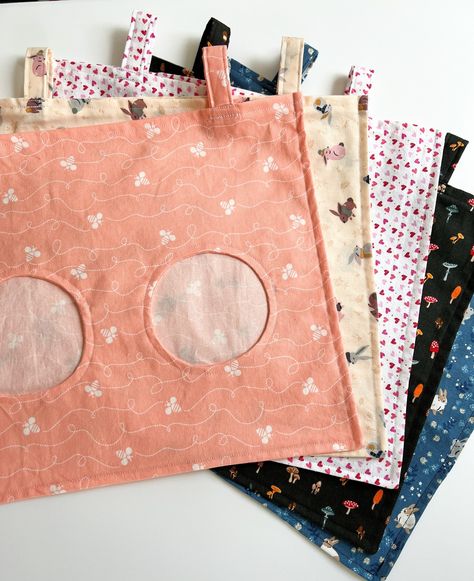 5 Hay bags for small pets with two circular holes for eating. Rat House, Rabbit Ideas, Rabbit Accessories, Guinea Pig Accessories, Rabbit Hay, Hay Bag, Large Rabbits, Hay Feeder, Pet Spaces