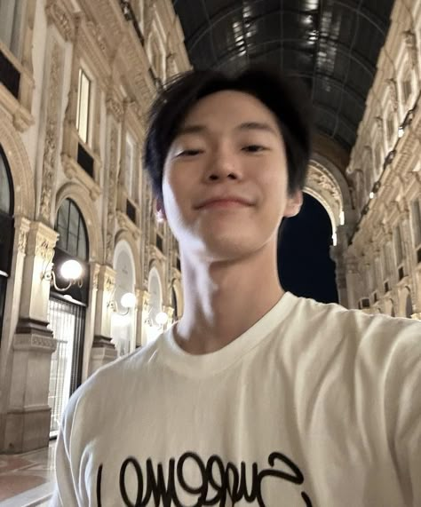 Doyoung Nct, Nct Doyoung, Jaehyun Nct, Guys And Girls, Instagram Update, Future Husband, Nct 127, Boyfriend Material, Nct Dream