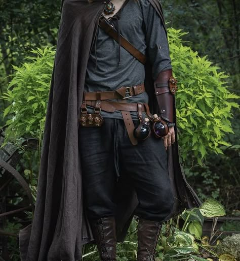 Rogue Cosplay, Medieval Outfit, Ren Faire Outfits, Medieval Fair, Medieval Cosplay, Ren Faire Costume, Fair Outfits, Fest Outfits, Concept Clothing