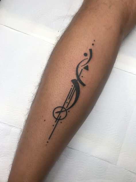 Linear Tattoos, Linear Tattoo, Clef Tattoo, Treble Clef Tattoo, Spiral Tattoos, Tattoos Simple, Chrysanthemum Tattoo, Forearm Band Tattoos, Stylish Tattoo