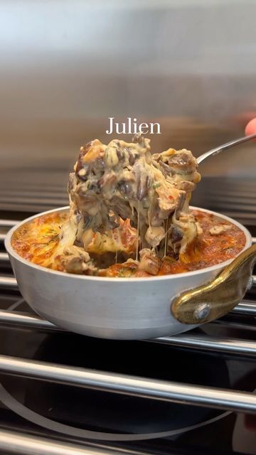 Mushroom Julienne, Beef Shanks, Osso Buco Recipe, Beef Shank, Dry Wine, Italian Recipes Authentic, The Soviet Union, Dessert Dishes, Melt In Your Mouth