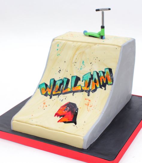 For a scooter mad 9 year old with a replica of his birthday present at the top. Great fun hand-painting the graffiti letters..... Skater Cake Ideas, Scooter Cake, Skateboard Cake, Skateboard Party, Skateboard Birthday, Skate Ramp, Graffiti Letters, Park Birthday, 3d Cakes