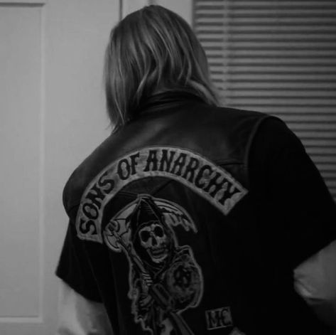 Emma Watson Makeup, Jackson Teller, Sons Of Anarchy Mc, Jax Sons Of Anarchy, Young Al Pacino, Sons Of Anarchy Motorcycles, Sons Of Anarchy Samcro, Cool Boy Image, Jax Teller