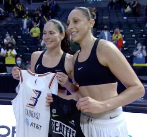 Diana Taurasi, Sue Bird, Leave A Review, Game Face, Wnba, Womens Basketball, Air Zoom, Sky High, Sports Bra