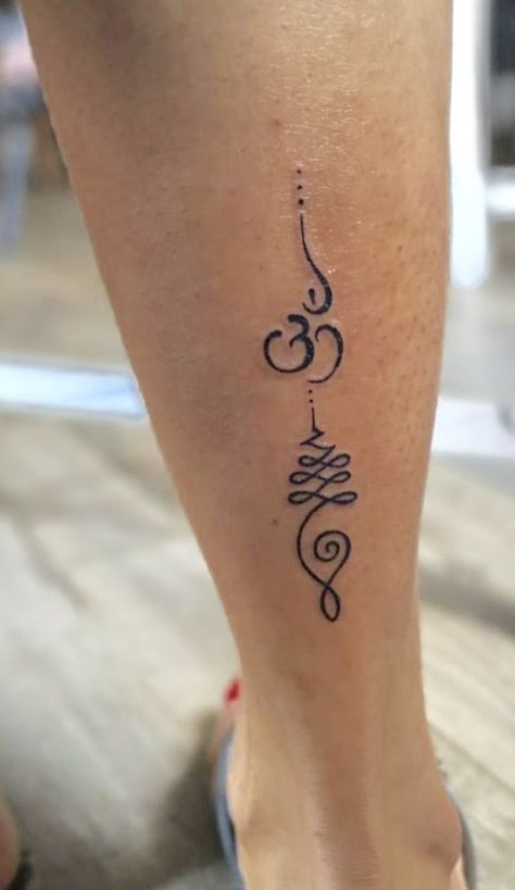 Om And Unalome Tattoo, Unalome With Om Tattoo, Unalome Om Tattoo, Stylish Tattoos Women, Om Unalome Tattoo, Om Tattoo Design, Bauch Tattoos, Cool Wrist Tattoos, Unalome Tattoo