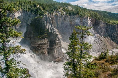 Nahanni National Park, Northwest Territories, Canada Virginia Fall, Canada National Parks, Northwest Territories, Beautiful Sights, Beautiful Places In The World, Canada Travel, Unesco World Heritage Site, Unesco World Heritage, Places Around The World