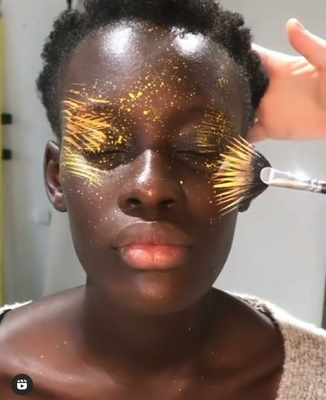 Gold Leaf Makeup, Gold Face Paint, Paint Inspo, Fan Brush, Gold Bodies, Gold Face, Inspo Board, Fairy Godmother, Godmother