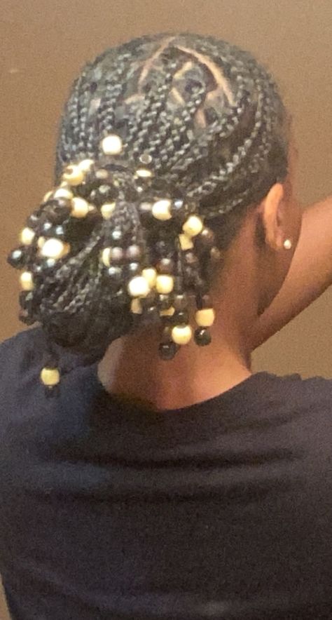 Braids And Beads, Girls Natural Hairstyles, Braids With Beads, Pretty Braided Hairstyles, Girls Hairstyles Braids, Natural Hair Styles Easy, Hair Beads, Baddie Hairstyles, Box Braids Hairstyles