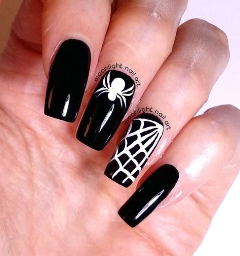 White Spider Web Nails, Black Nails With Spider Web, Halloween Nail Art Diy, Spider Web Nail Art, Nails With Spider, Web Nail Art, Spider Web Nails, Web Nails, Halloween Nail Art Easy