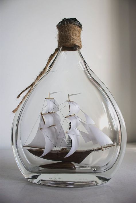 Sailor Room, Boat In A Bottle, Ship In Bottle, Ship In A Bottle, Vintage Ship, Yacht Model, Sailing Art, Sailboat Art, Clipper Ship