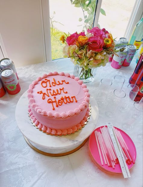 23 Birthday Decor, Preppy Birthday Cake, Anna Birthday Party, 15th Birthday Cakes, Sweet Sixteen Birthday Party Ideas, 21st Bday Ideas, Anna Birthday, Cute Birthday Ideas, Summer Birthday Party