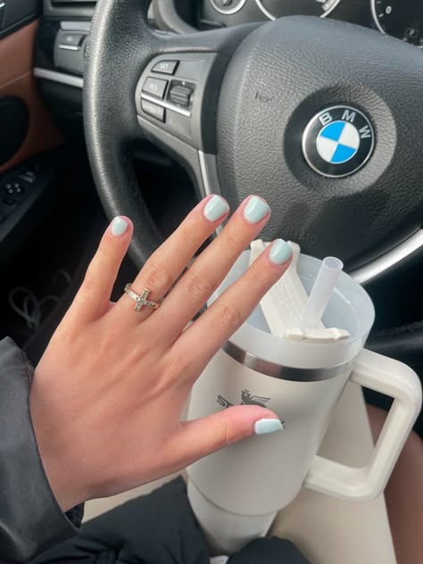 Cute Light Blue Nails Short, Light Blue Short Nail Ideas, Cute Basic Summer Nails, Light Nails Short, Light Blue Nail Ideas Short, Light Blue Gel Manicure, Light Blue Manicure Short, Pale Blue Gel Nails Short, Dip Nails Blue