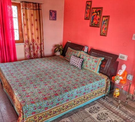 bedroomdecor Aesthetic Indian Bedroom, Indian Room Decor Bedroom Designs, Simple Small Indian Bedroom Ideas, Village Bedroom, Bedroom Decor Indian, Bedroom Tiles, Indian Bedroom Design, Colourful Bedroom, Indian Room