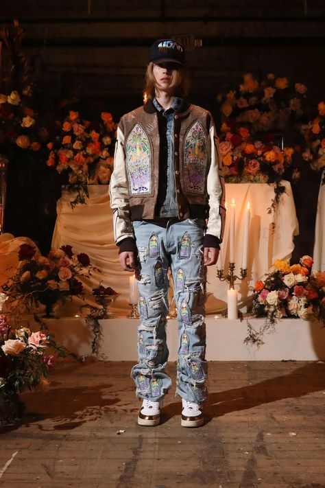 Who Decides War Fall 2022 Menswear Fashion Show | Vogue Distressed Fabric, Menswear Fashion Show, Menswear Fashion, Winter 2022, Fall 2022, Menswear Collection, Pants Design, Wardrobe Style, Fashion Show Collection