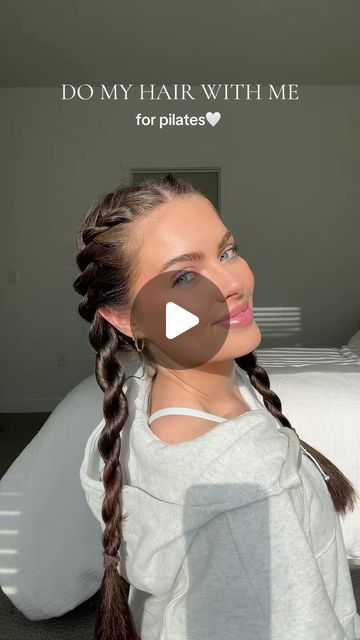 Cute Hairstyles For Church, Hairstyles For Church, Western Hairstyles, Camera Girl, Easy Hair, French Twist, Girl Style, Hair Hairstyles, Cute Hairstyles