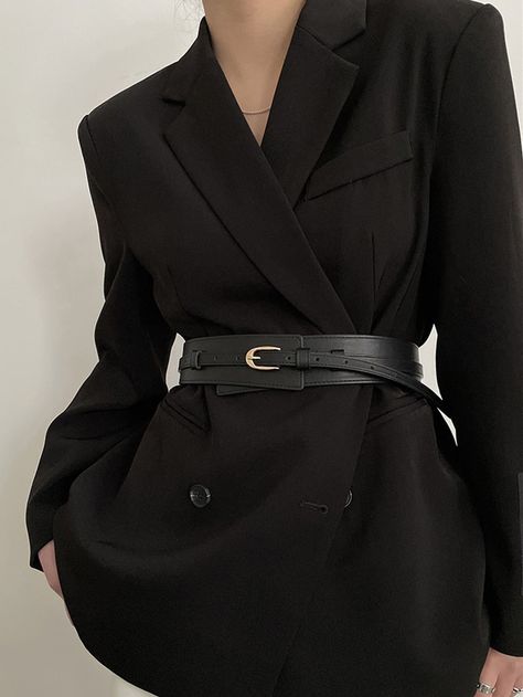 1pc Women's Black Belt, Casual Retro Korean Ins Style, Perfect Waist Decoration For Suits, Coats, Dresses, Etc.I discovered amazing products on SHEIN.com, come check them out! Womens Black Belt, Wool Overcoat, Casual Belt, Vintage Belts, Outfit Inspo Fall, Suits Coats, Dark Fashion, Coat Fashion, Black Wool