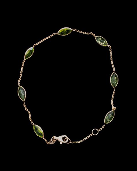 Here is our stunning Jacqueline Peridot Bracelet from the New York Collection. Beautifully designed with attention to detail in 14k rose gold with a bezel setting, each Peridot stone is delicately hand-finished to perfection #newyork #nycollection #centralpark #newyorkcity #citystyle #centralparkmoments #jewellery #jewellerydesigner #finejewellery #jewellerydesign #peridot #peridotbracelet #handmade #highquality #exquisitecraftsmanship #travelinspired #travelgirl #aroundtheworld #travellovers... Peridot Bracelet, Peridot Stone, Travel Inspired, City Style, Bezel Setting, Girls Trip, Jewelry Design, Fine Jewelry, Rose Gold